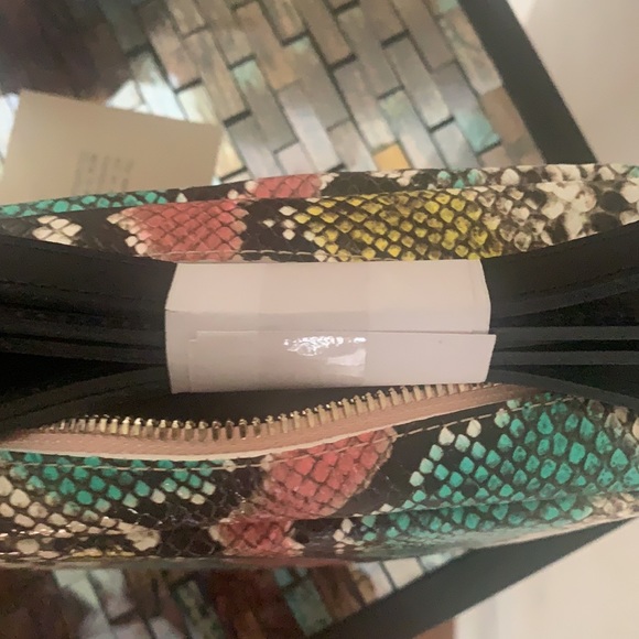 CLARA V. MIDI Sac Pastel Painted snake Crossbody bag - Picture 11 of 11